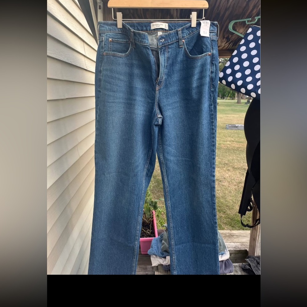 Abercrombie & Fitch Women's Straight Leg Blue Jeans